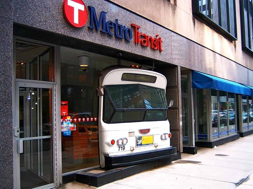 Metro_Transit-Minneapolis-2005-06-04