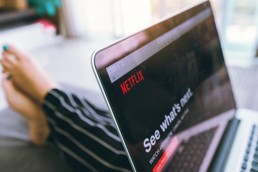 Netflix jockeys for subscriber growth