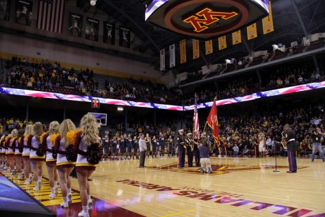 Gophers lose big lead, suffer epic collapse against Maryland