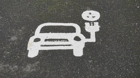 Electric car parking symbol. Free public domain CC0 photo.